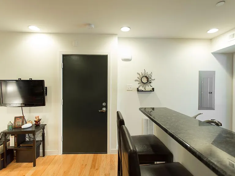 526 S 13th St #B — Photo 3