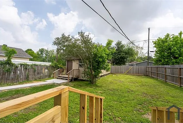 220 Armstrong St — Photo 19