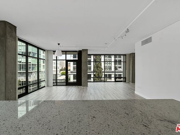 3rd image of 1111 S Grand Ave APT 611