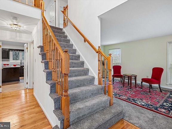 5th image of 8010 Craddock Rd