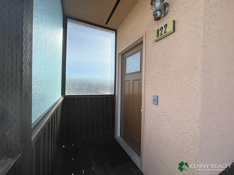 822 Ellis Dr — Photo 3