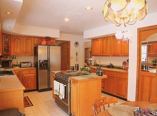 43 Falise Dr, Oswego, NY 13126