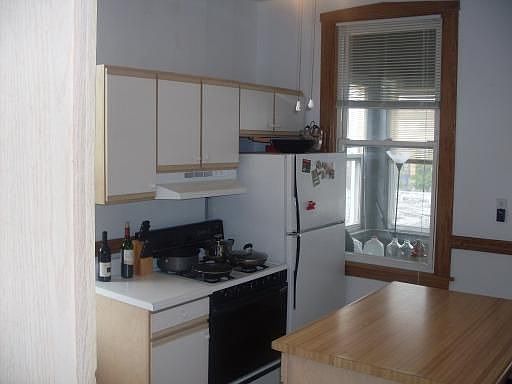 5th image of 3430 N Bosworth Ave