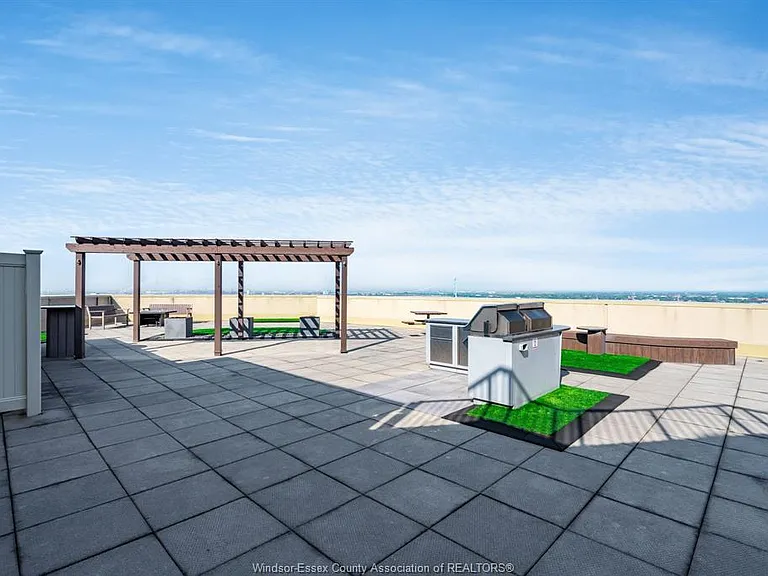 1225 Riverside Dr E #202 — Photo 30