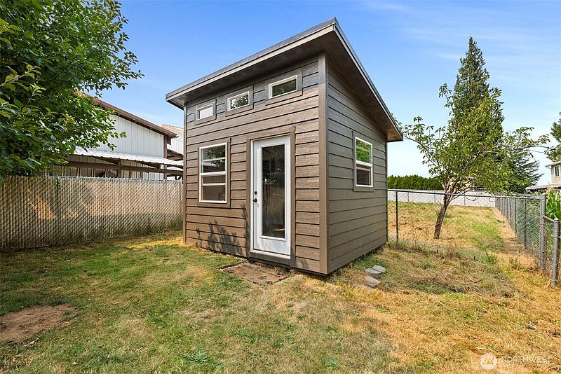 3rd image of 310 E Cedarcrest Court