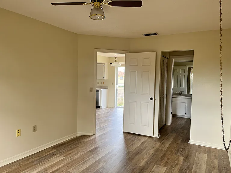 4993 Reagen Way — Photo 13