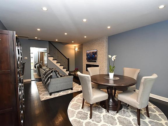 2nd image of 406 Trenton Ct