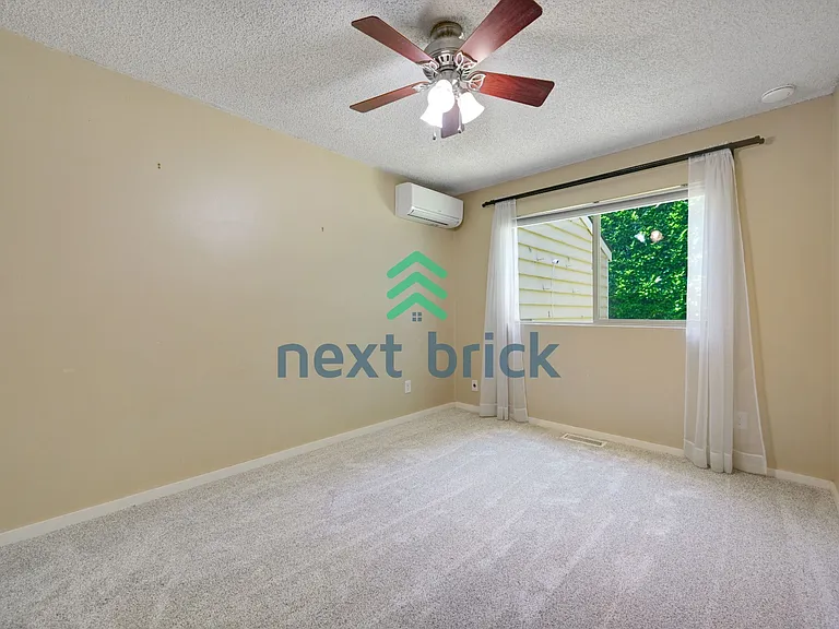21638 SE 32nd Pl — Photo 13