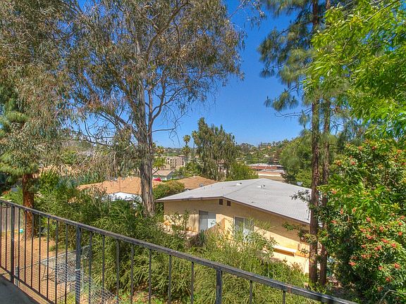3rd image of 350-52 Lado De Loma Dr