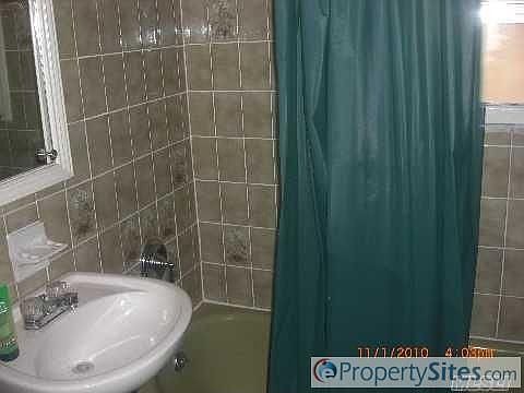 5th image of 13525 Sutter Ave