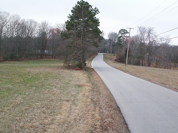 3rd image of Seminole Dr