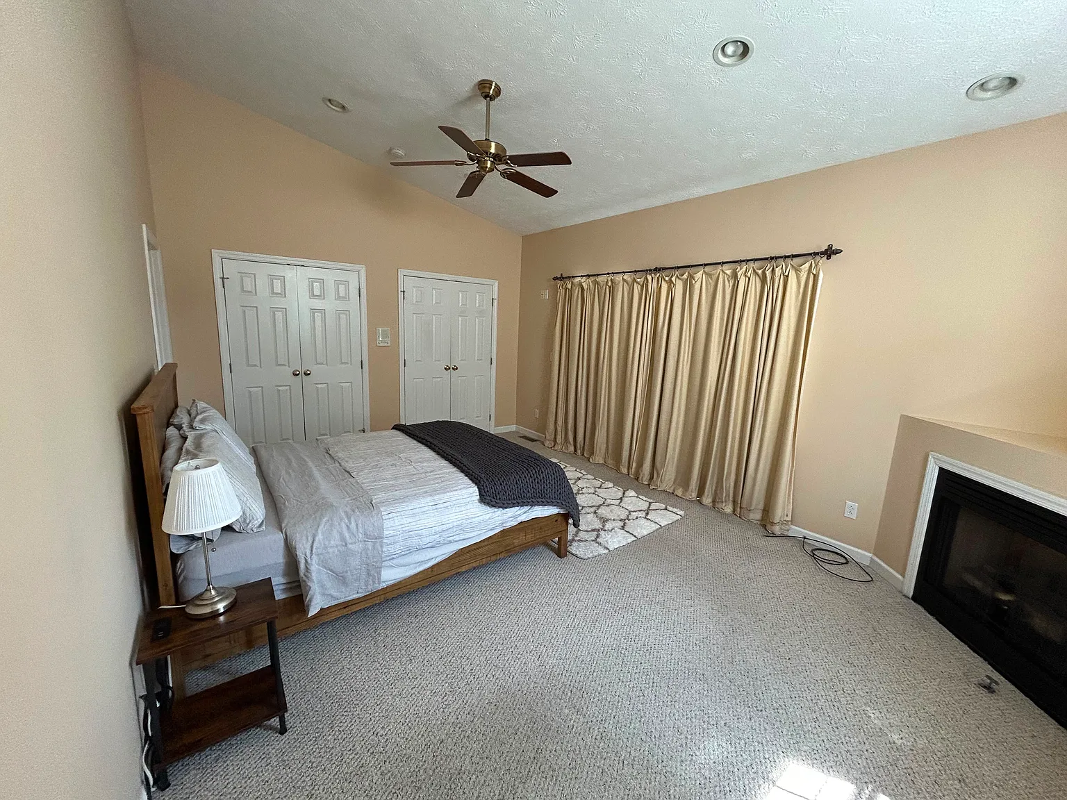 3 bed, 1760 sqft, $2,490 — Photo 3