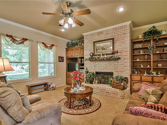 4th image of 9612 Monticello Dr