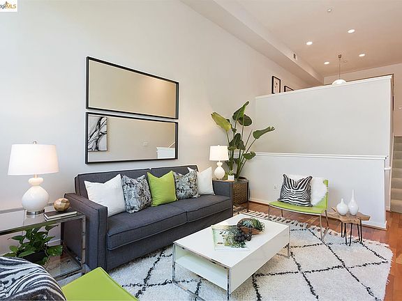 5th image of 2923 Glascock St #121