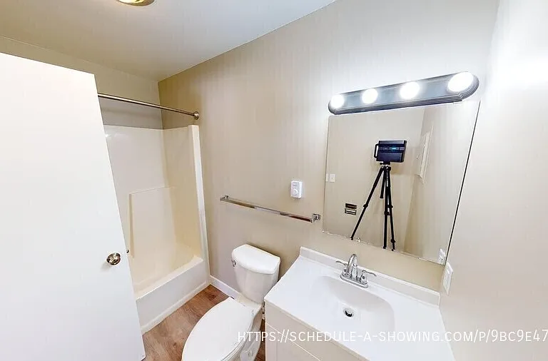 403 E Park St #32 — Photo 2