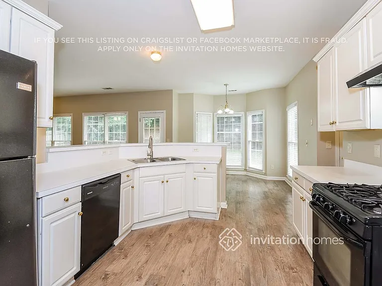 262 Birchmore Walk — Photo 9