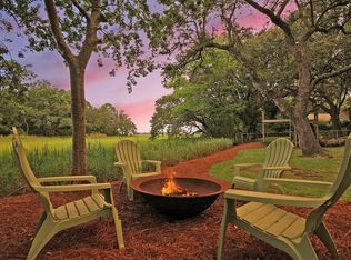 831 Saint Dennis Dr, Charleston, SC 29407