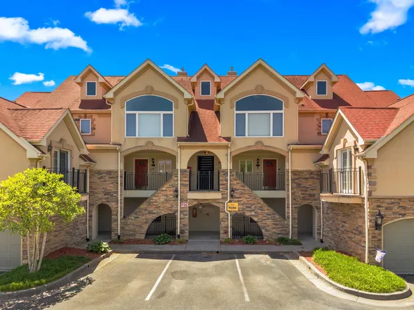 601 River Place Way #B101, Sevierville, TN 37862