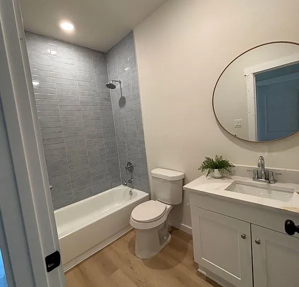 1031 W Coffin St — Photo 2