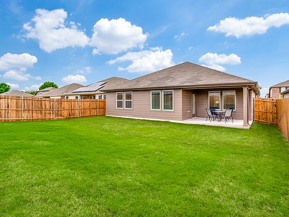 4th image of 4115 Mountain Dr