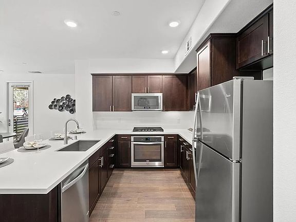 2nd image of 1140 Karby Ter Unit 101