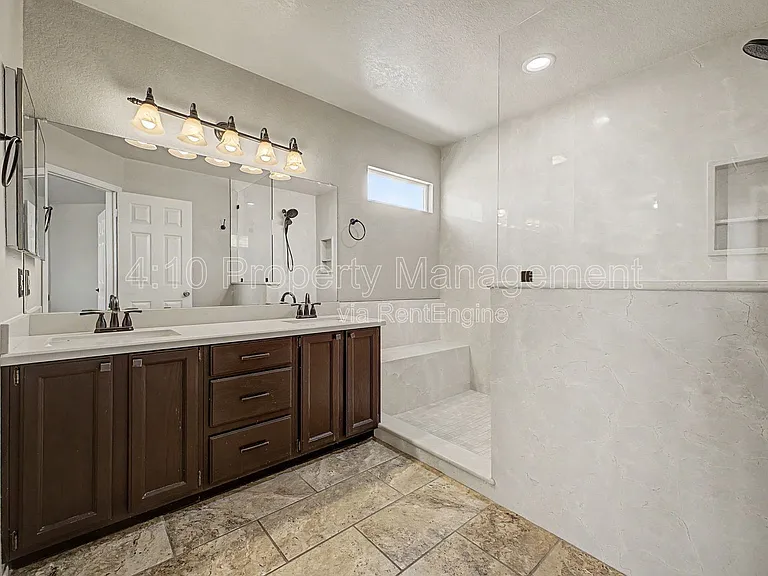 3236 E Hiddenview Dr — Photo 21