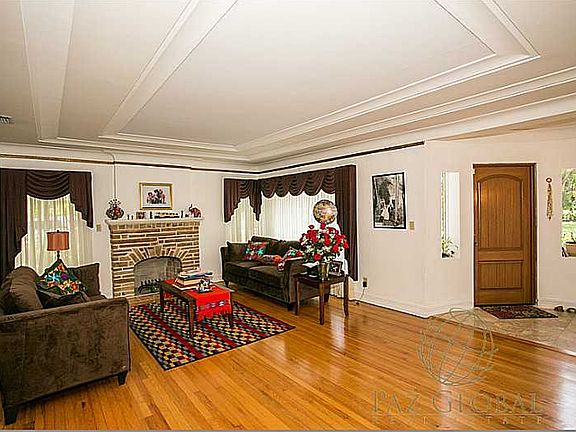 5th image of 112 NE 93rd St