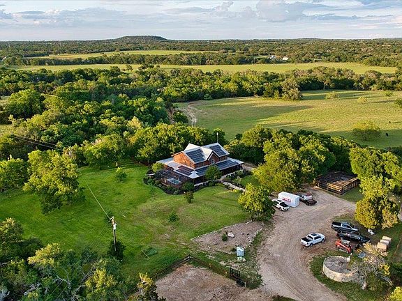 2nd image of 301 Blessing Ranch Rd