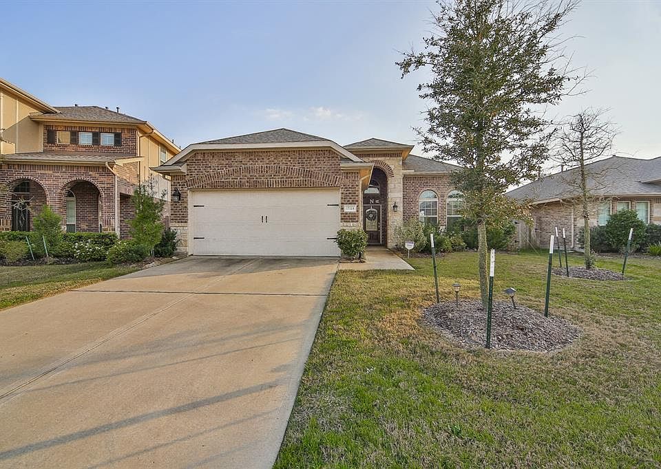 1st image of 17119 Fable Springs Ln