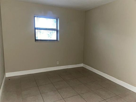 4th image of 2830 Avenue S #D3
