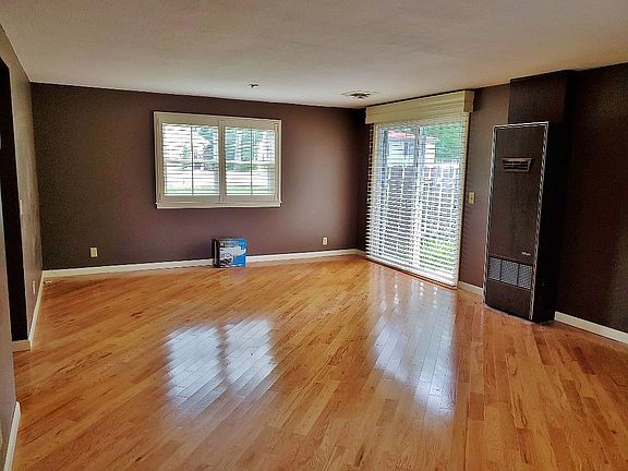 5th image of 29091 Round House Ave