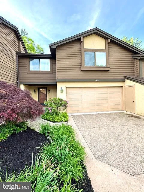 2 bed, 2.5 bath, 1379 sqft, $3,600 — Photo 1