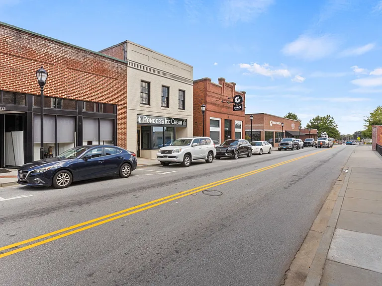 Parkview Greer — Photo 26
