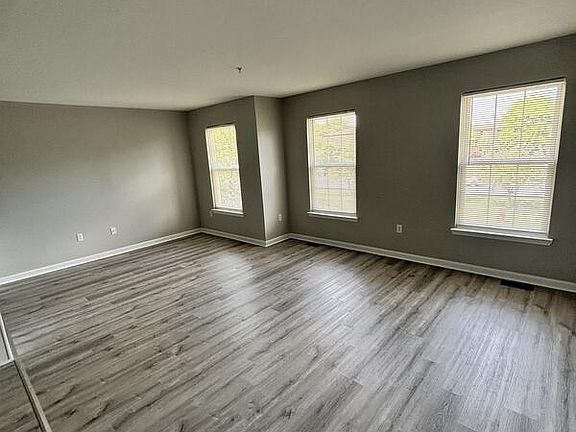 5th image of 13281 Turnberry Ct