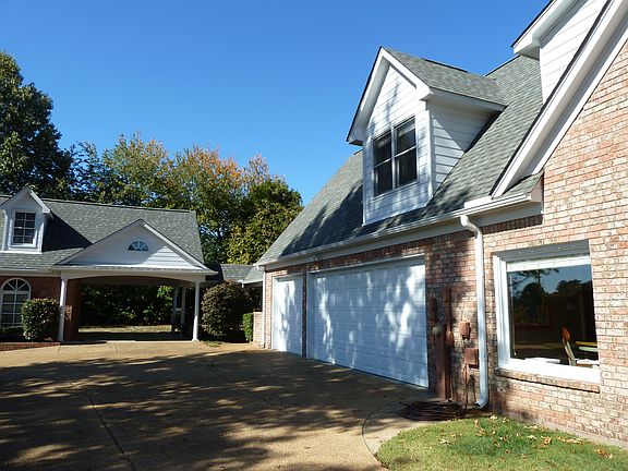 5th image of 519 Warwick Willow Ln