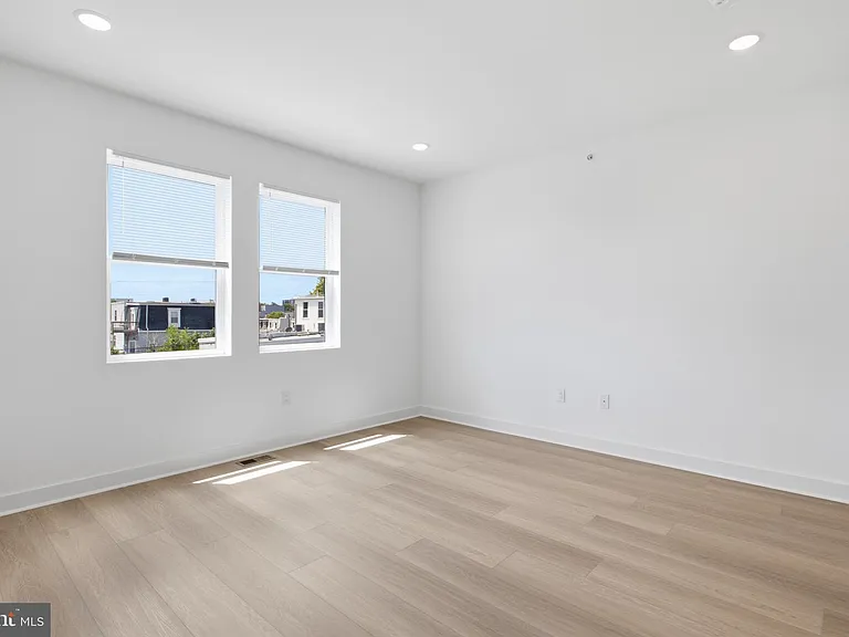 3931 Fairmount Ave #3 — Photo 18