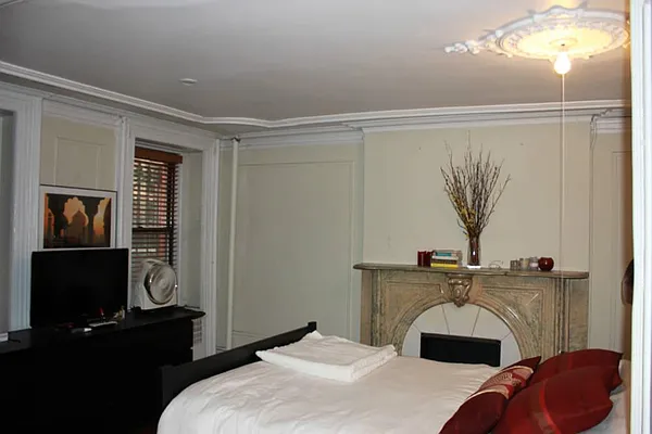 Rented by Douglas Elliman | media 10