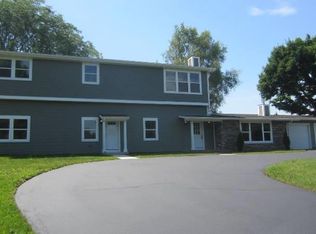 40323 97th St, Genoa City, WI 53128