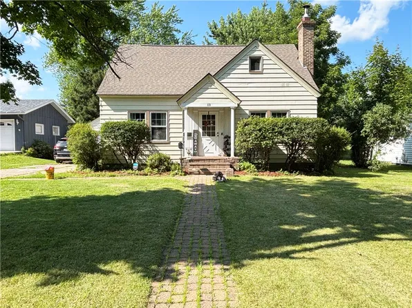 111 W LaSalle Avenue, Barron, WI 54812