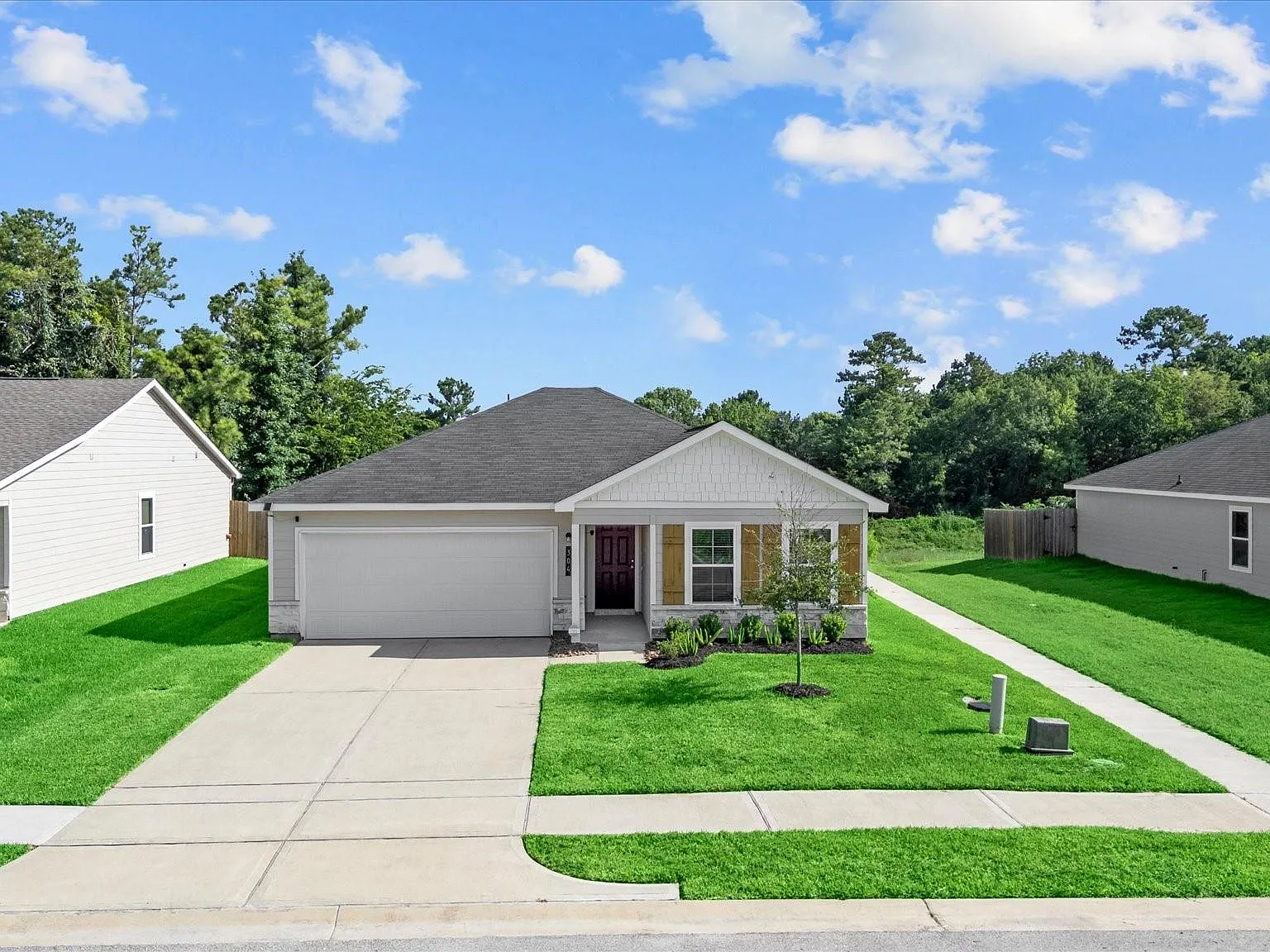 3 bed, 2.0 bath, 1411 sqft, $1,850 — Photo 3