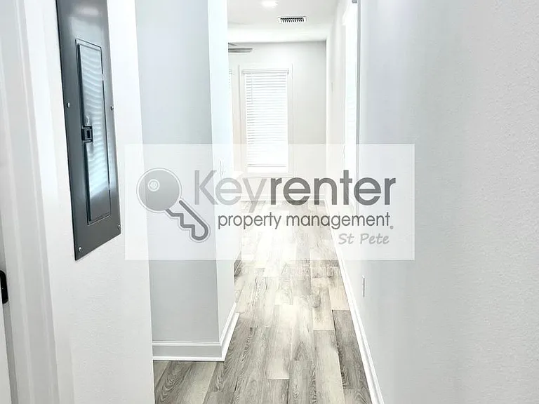 2703 N 24th St #1 — Photo 12