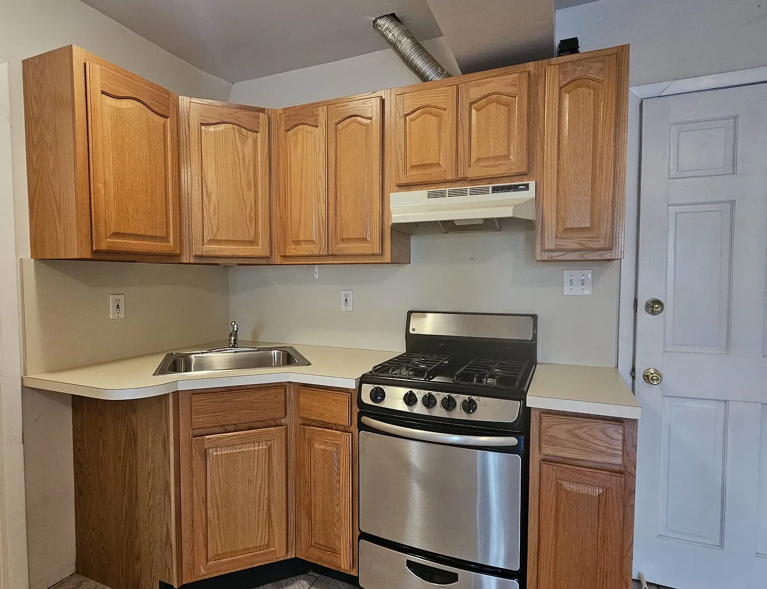20-24 47th Street — Photo 1