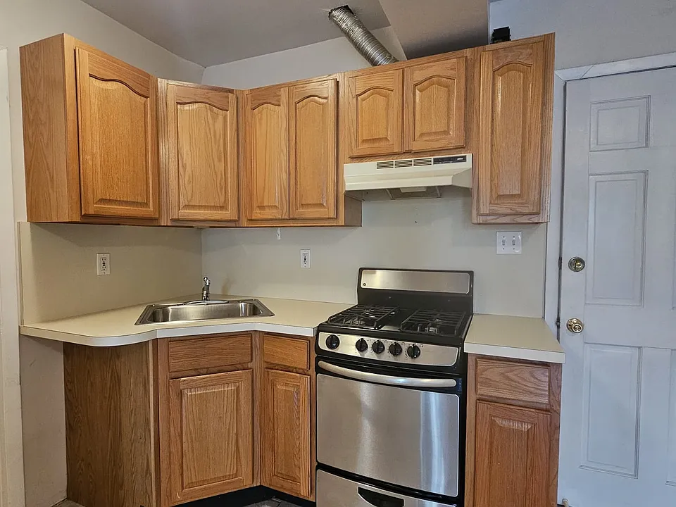 20-24 47th St #1
