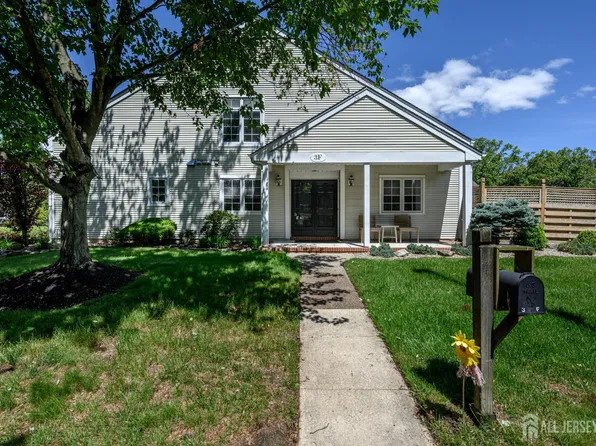 3F Chadwick Ln, Monroe Township, NJ 08831