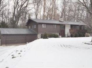 368 E Ridge Cir, Kalamazoo, MI 49009