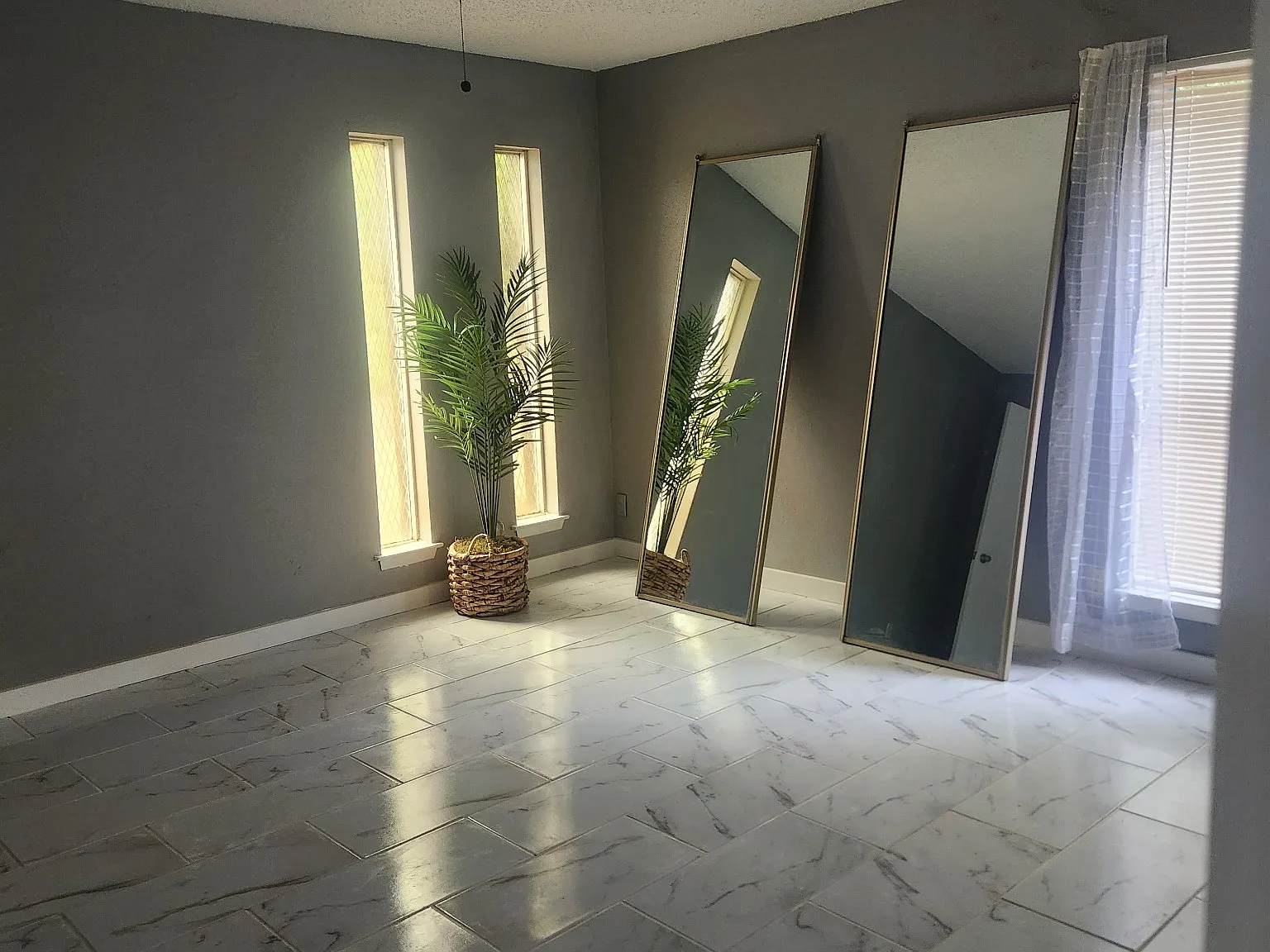 3 bed, 1213 sqft, $1,995 — Photo 3