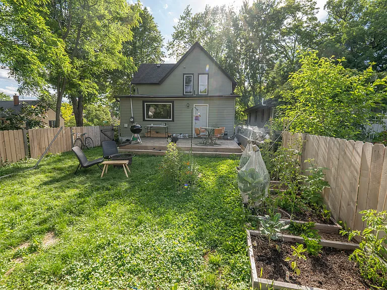 3401 Polk St NE — Photo 18