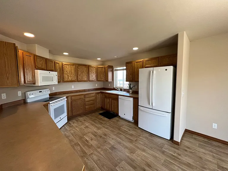 105 W Annie Pl — Photo 5