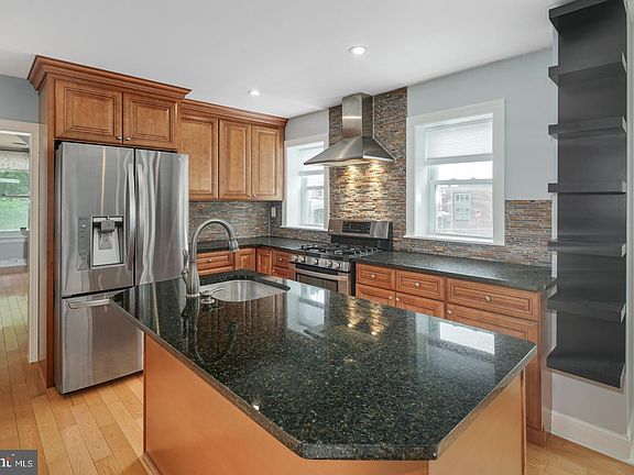 2nd image of 304 Leverington Ave