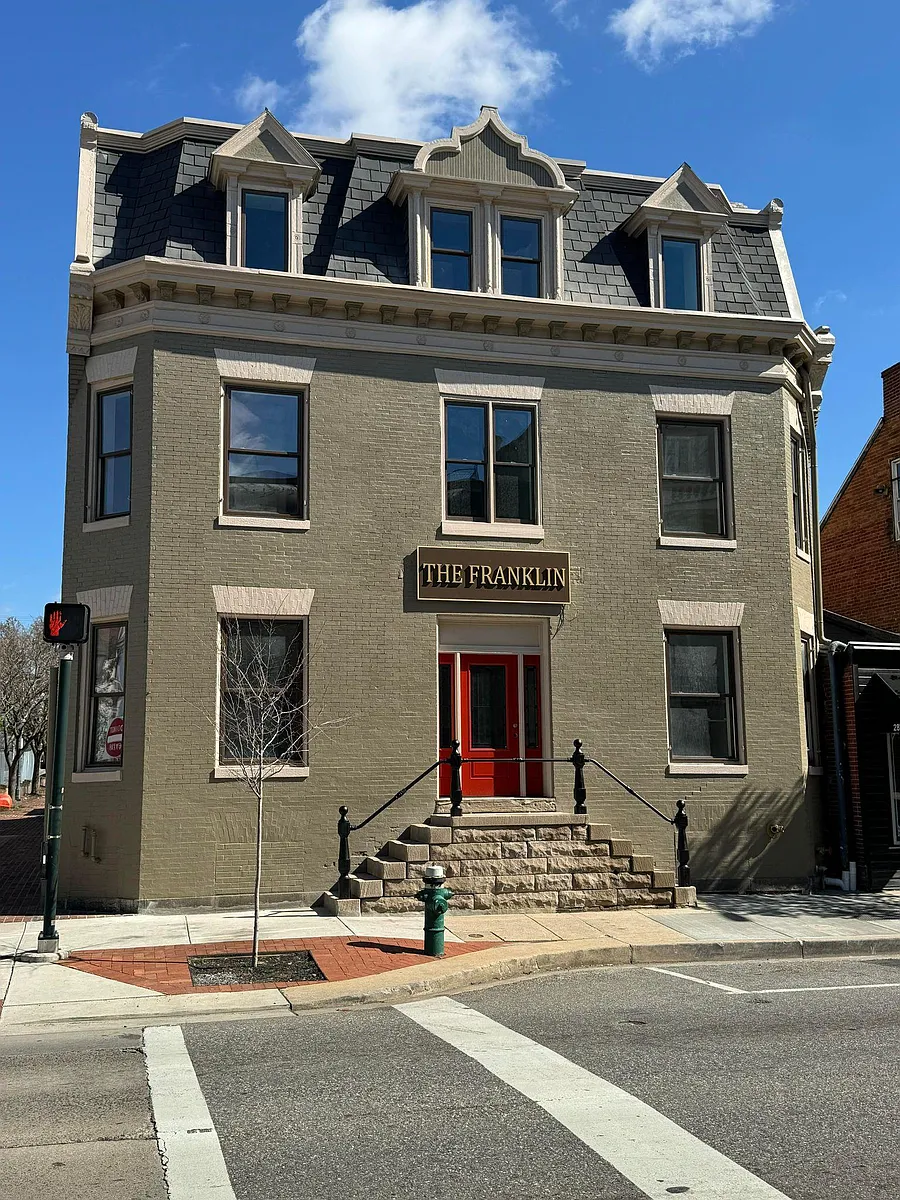 Building Photo - 34 W Franklin St #3